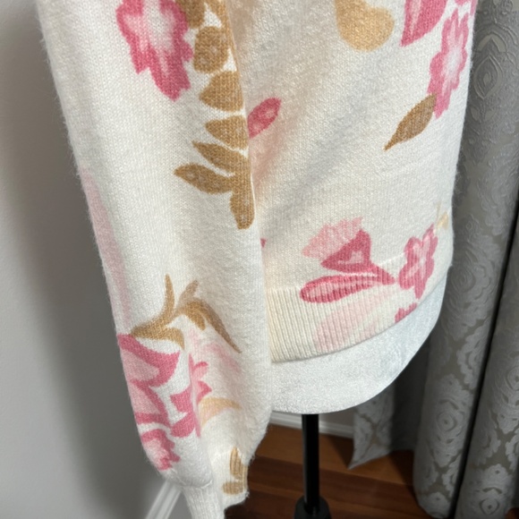 LOFT Pullover Sweater - Picture 3 of 8